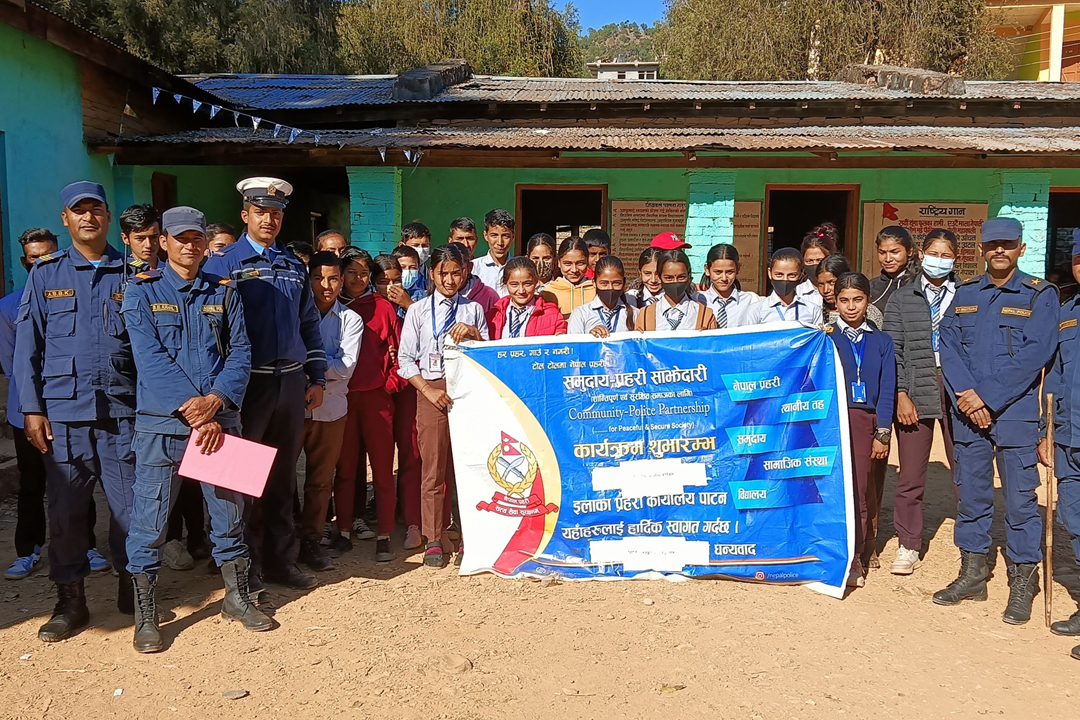 लागु औषध नियन्त्रणका लागि बैतडीमा विद्यार्थीसंग छलफल 